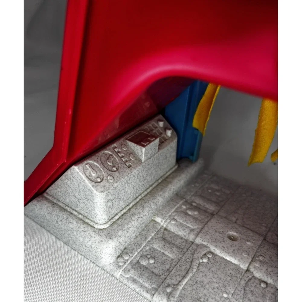 Fisher Price  Little People Little Mart Car Wash Gas Station 1998-Cars & People